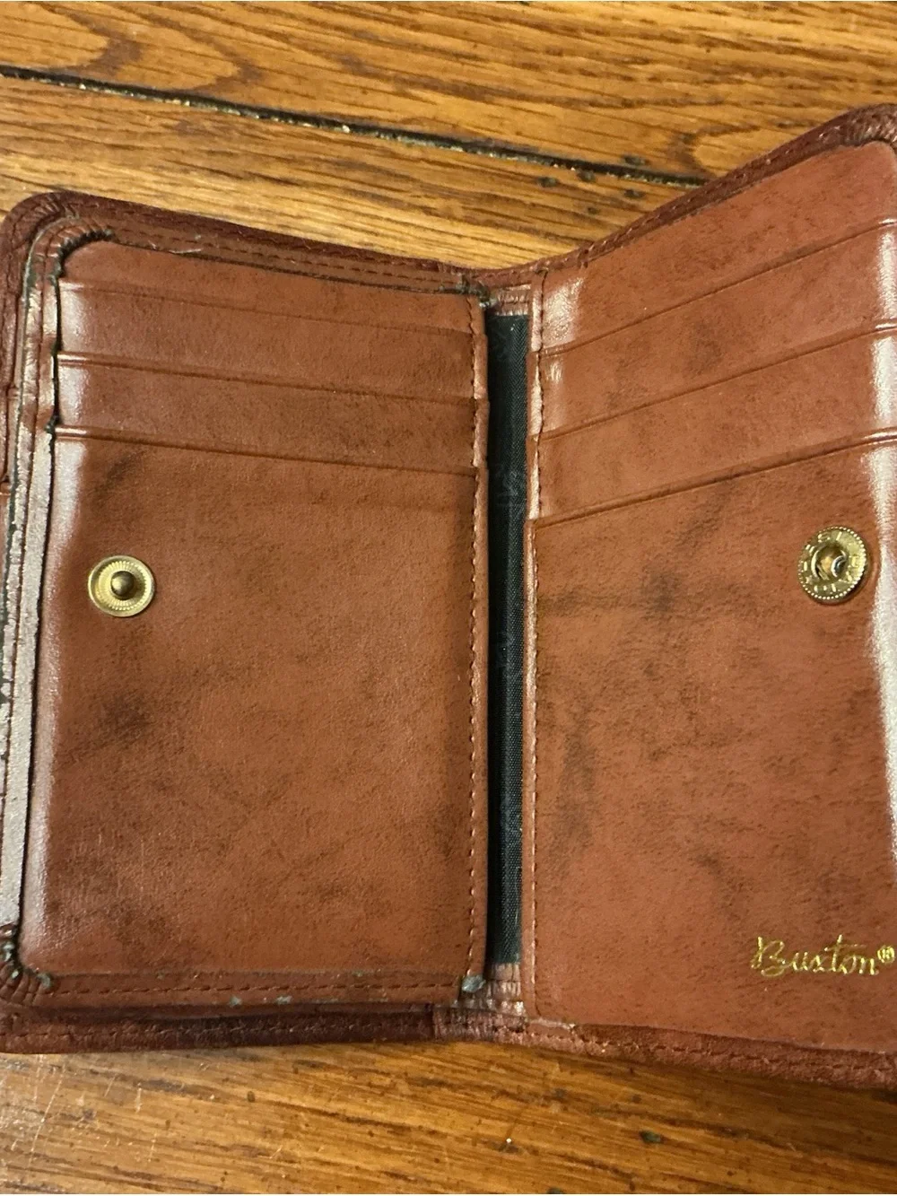 Buxton vintage brown